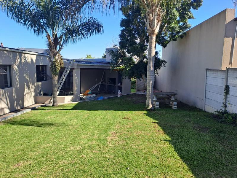 To Let 3 Bedroom Property for Rent in Rooi Rivier Rif Western Cape